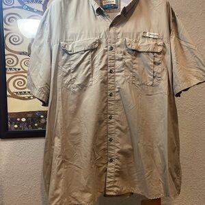Magellan fishing gear shirt size 4 xl in light oft brown color